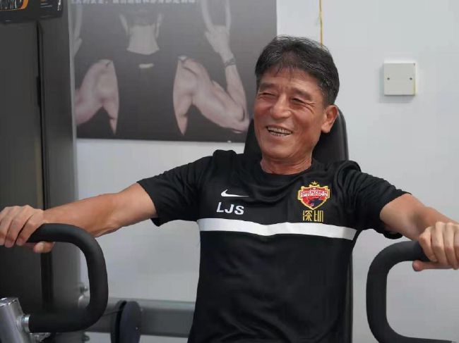 格伦·克洛斯、莎拉·保罗森、泰亚娜·泰勒、金·卡戴珊、妮... 法鲨归来！